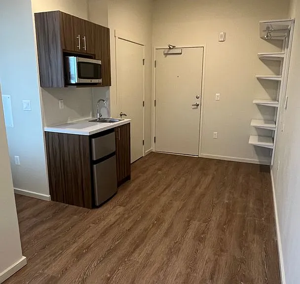 Plaza Apartments — Photo 124