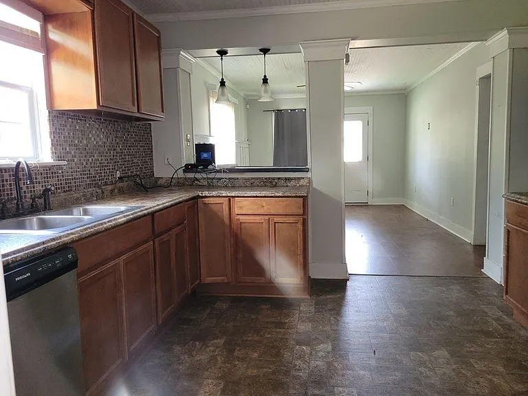 205 N Lelia Ave — Photo 9