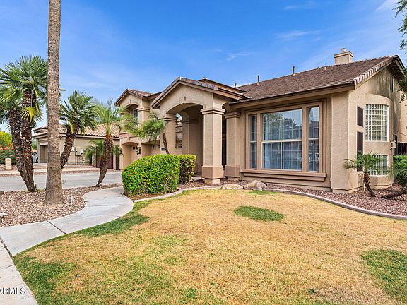 5th image of 935 E SAN CARLOS Way