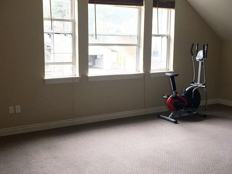 498 Twelve Oaks Dr #1 — Photo 8