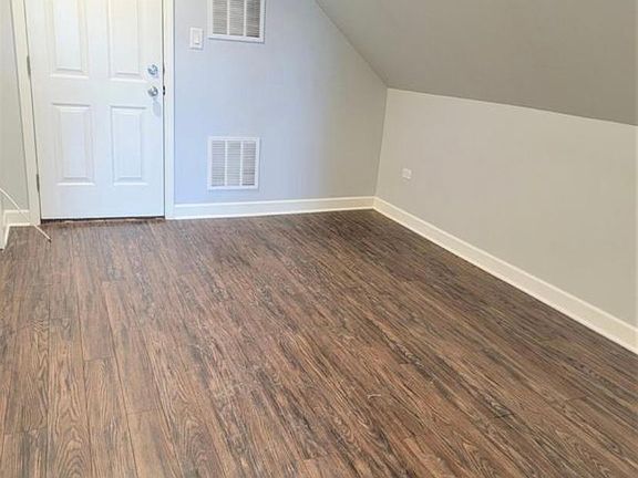 5th image of 2656 N Ashland Ave #4