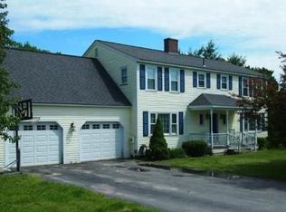 18 Independence Rd, Pepperell, MA 01463