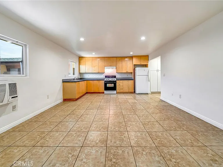 6735 Elmer Ave #12 — Photo 5