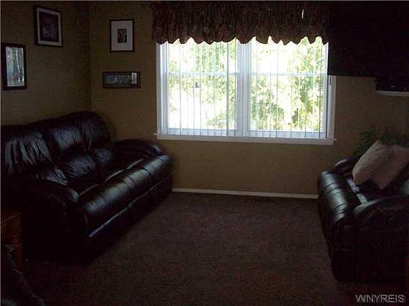 4th image of 212 Oakhill Dr