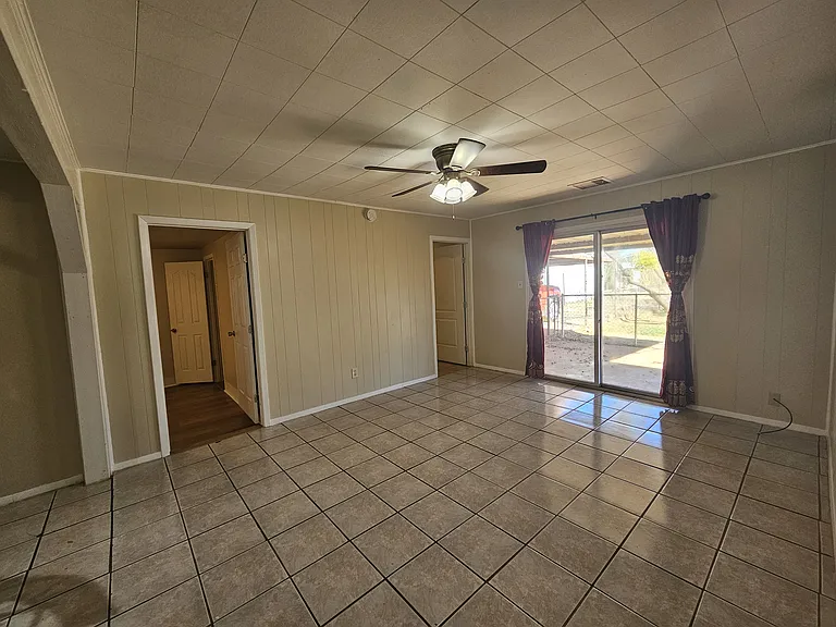 1357 S La Salle Dr — Photo 2