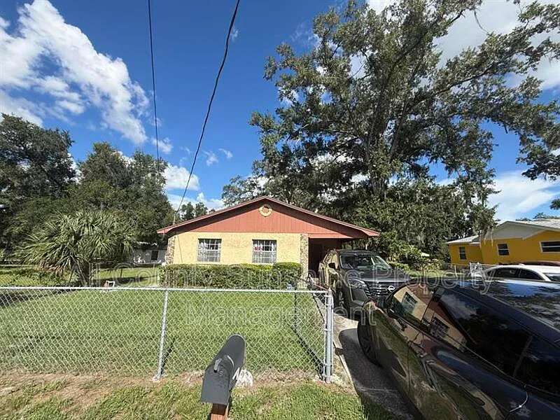 3 bed, 2.0 bath, 1395 sqft, $1,995 — Photo 1