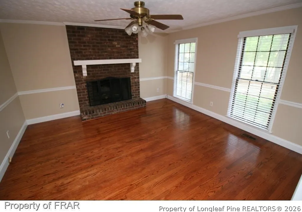3 bed, 2.5 bath, 1800 sqft, $1,700 — Photo 3