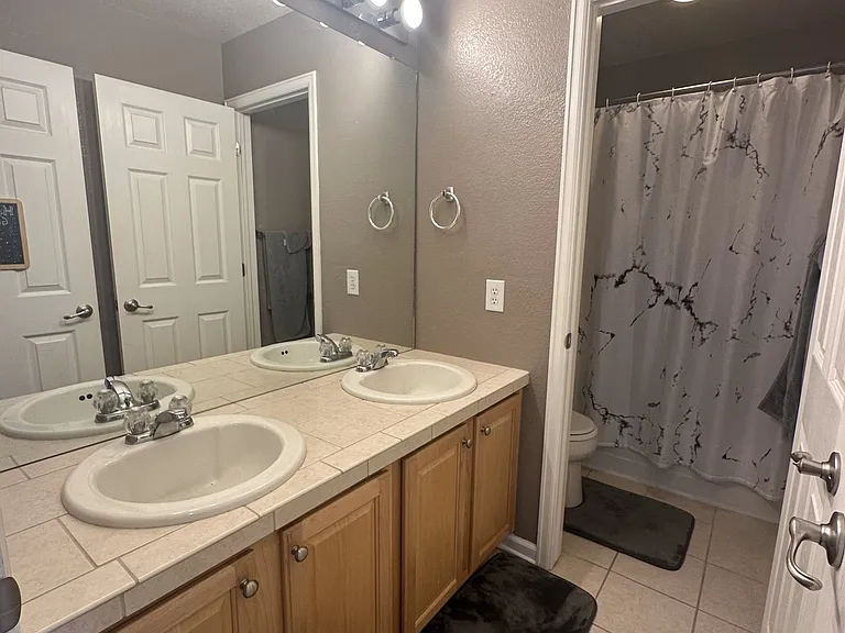 4312 W 118th Pl — Photo 9