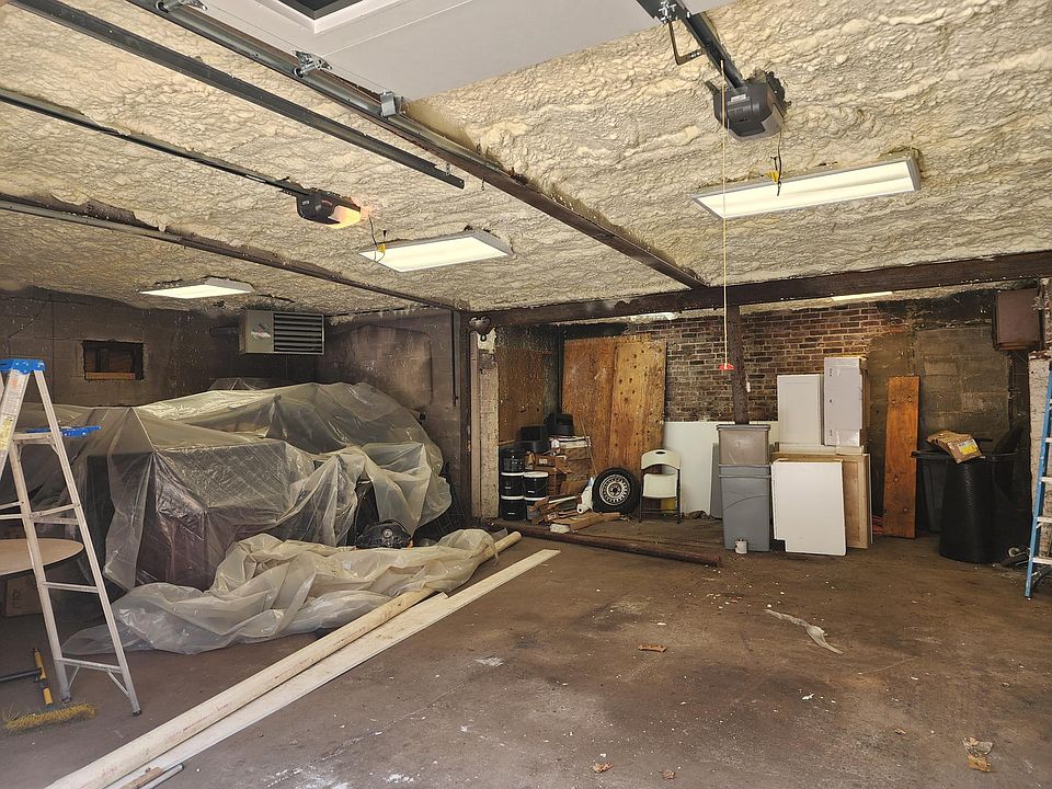 Building Photo 4