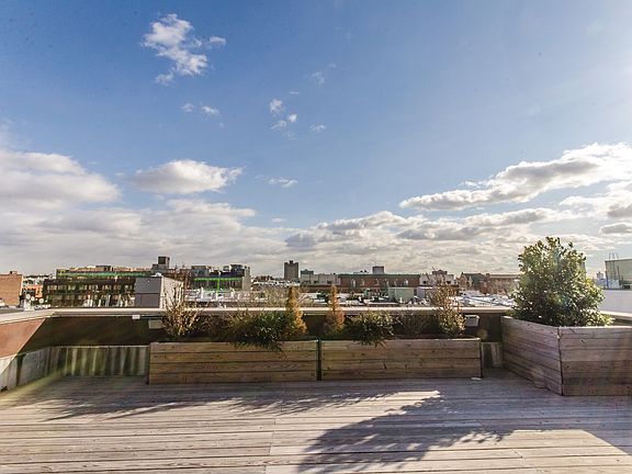 5th image of 303 Stanhope St APT 2C