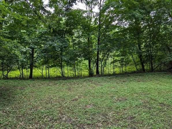 18800 Highland Ave, Deephaven, MN 55391