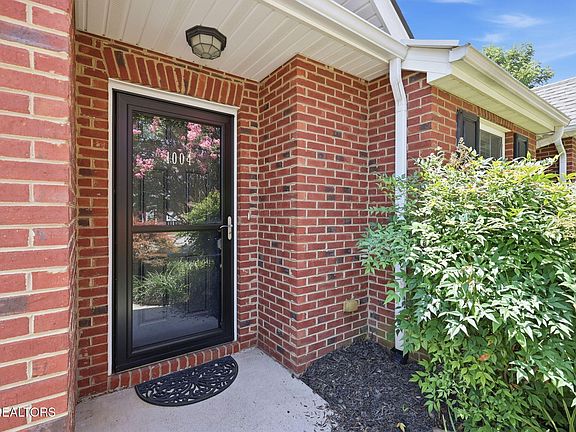 3rd image of 1004 Jadestone Way