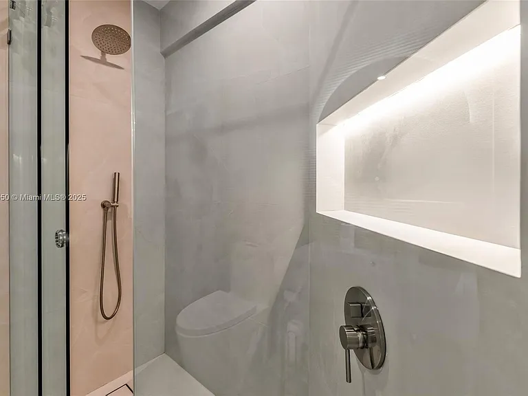141 SW 23rd Rd — Photo 17