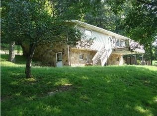 3089 Canary Rd SE, Dennison, OH 44621