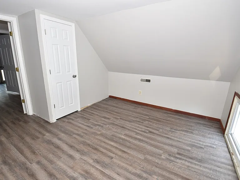 508 S Saint Joseph St — Photo 15