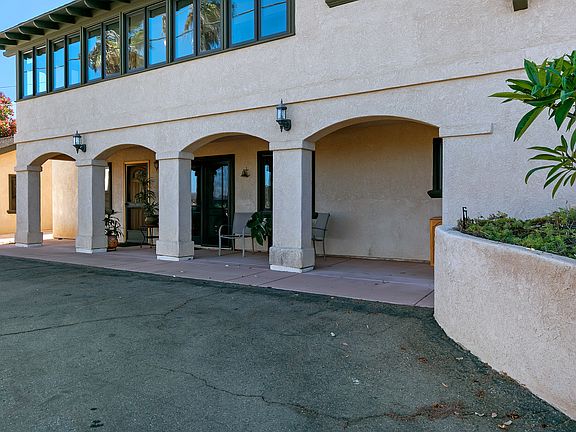 4th image of 1200 Loma Vista Way