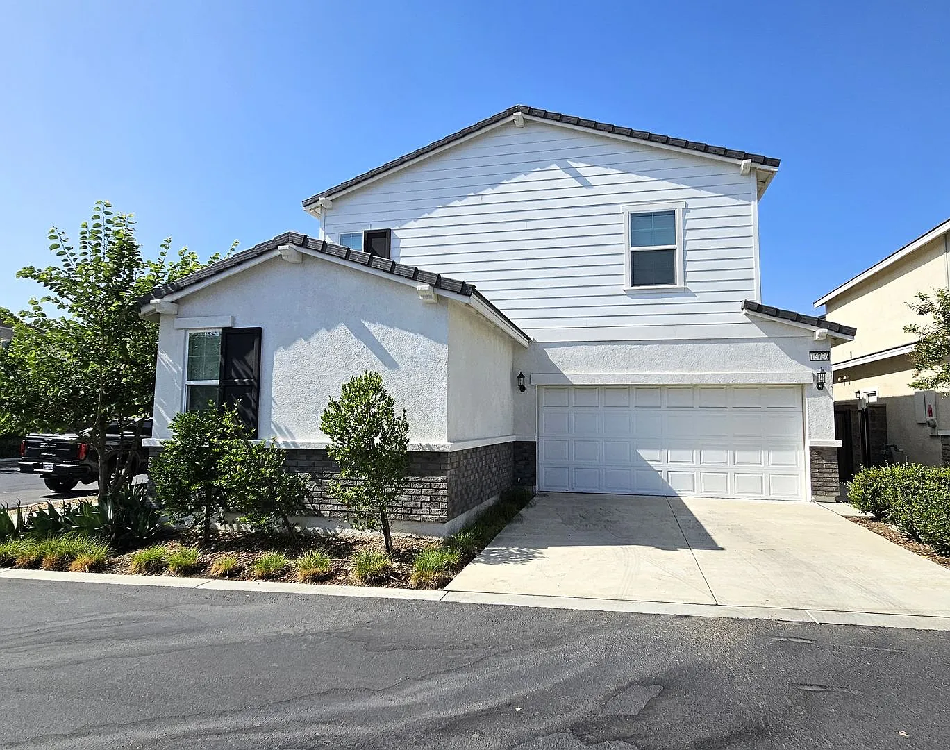 16736 Stags Leap Lane Fontana 92336 (4 Bed / 3 Bath) — Photo 2
