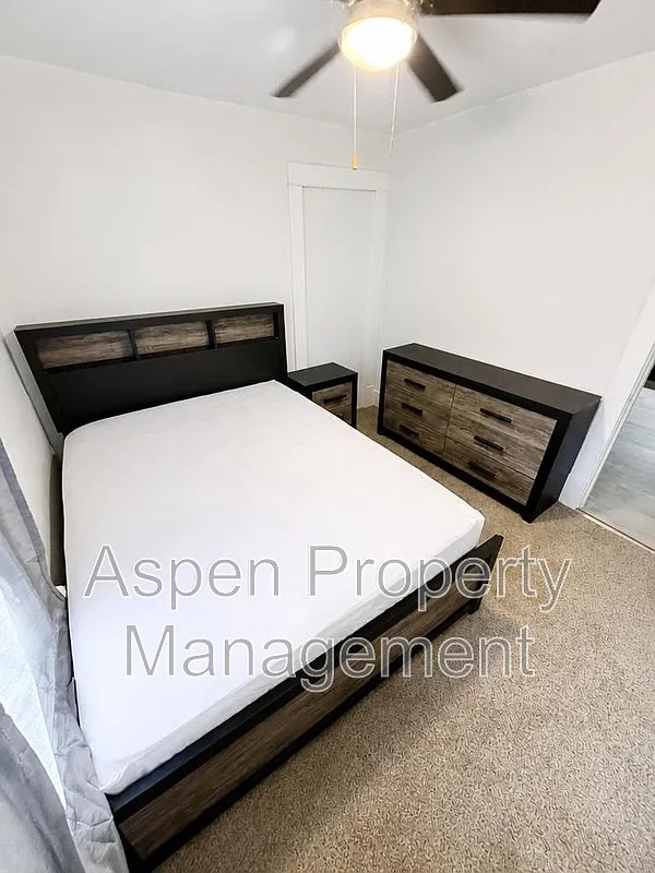 2 bed, 1.0 bath, 728 sqft, $950 — Photo 4