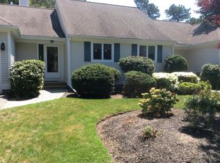 3 Friendship Ct, Mashpee, MA 02649