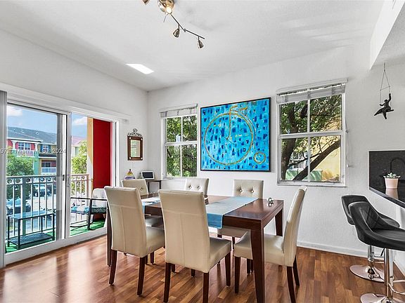 4th image of 10901 NW 83rd St APT 201