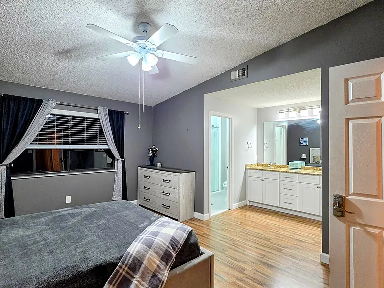 6248 Peregrine Ct — Photo 17