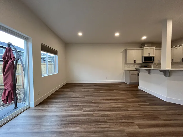 2875 S Magnolia Dr — Photo 16