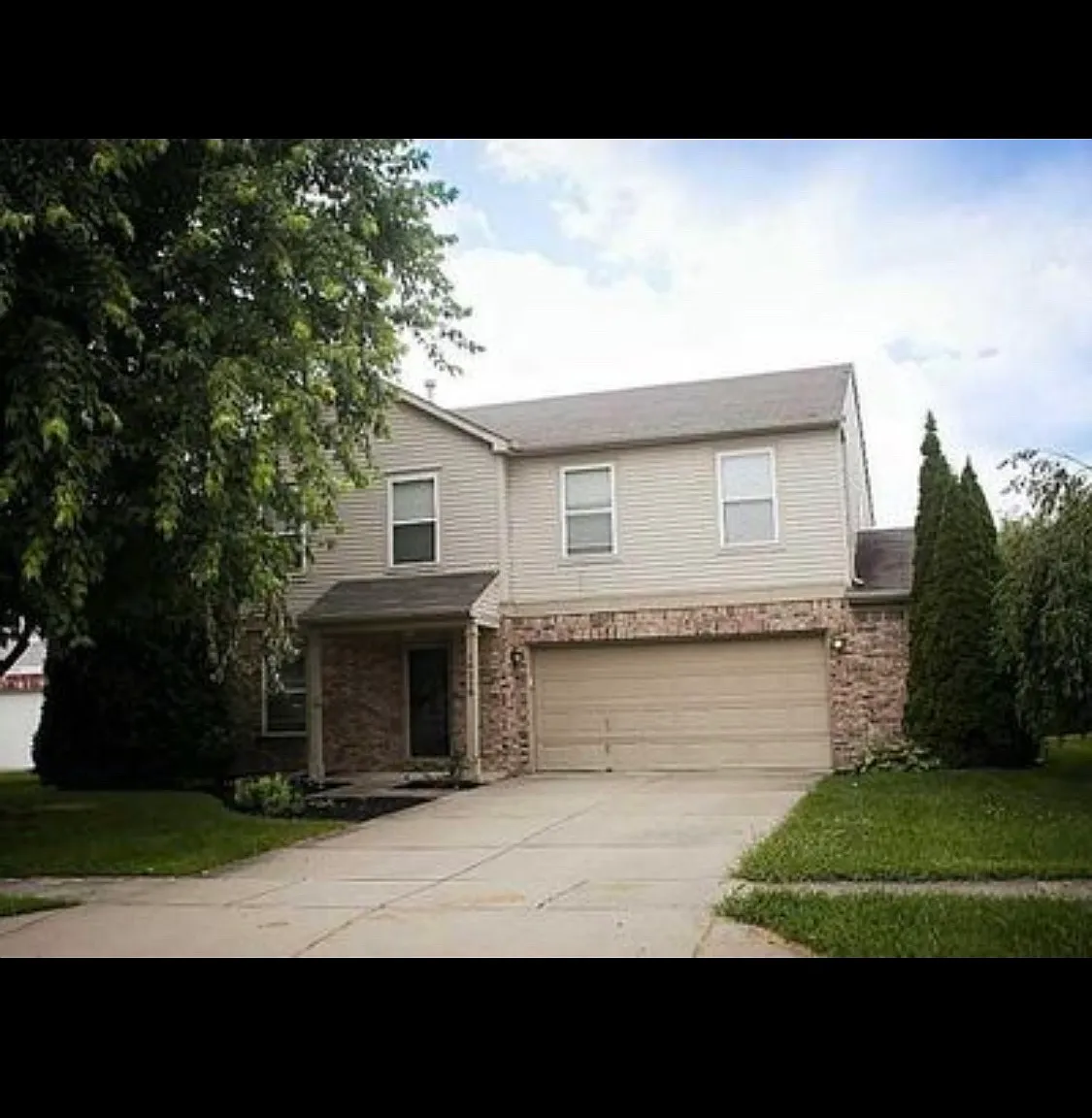 3 bed, 2.5 bath, 2369 sqft, $2,300 — Photo 1