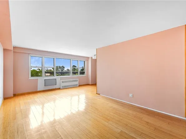 2942 W 5th St APT 5N, Brooklyn, NY 11224