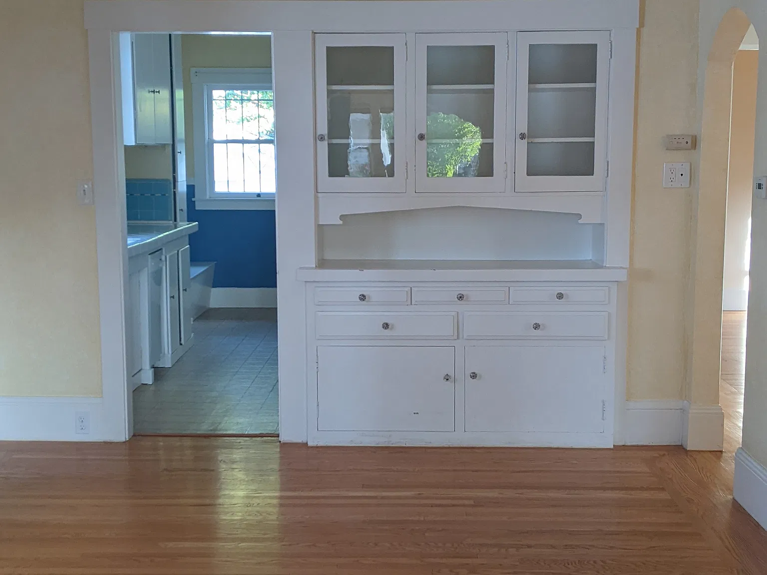 3 bed, 1130 sqft, $3,150 — Photo 2