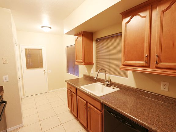 3rd image of 65 W Calle Del Lago
