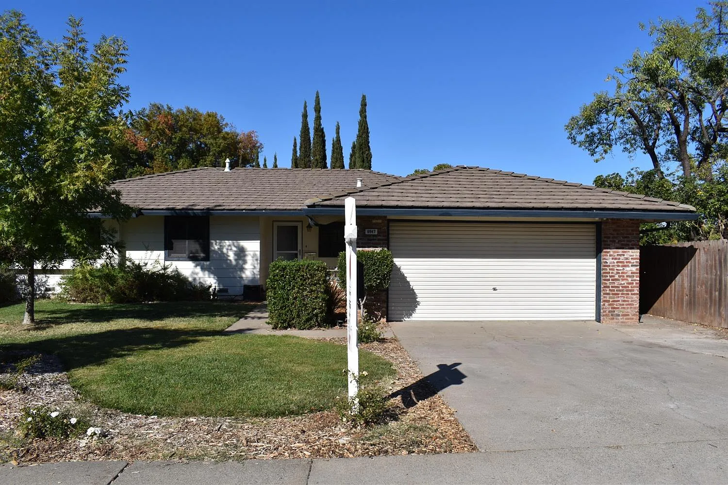 6947 Palmdell Way photo 1