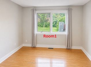 60 Beacham Cres, Toronto, ON M1T1N1