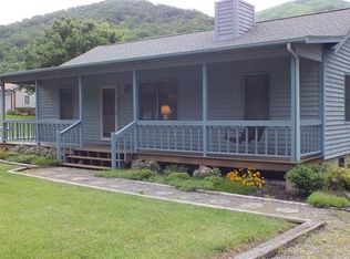 17 Dream Meadow Ln, Maggie Valley, NC 28751