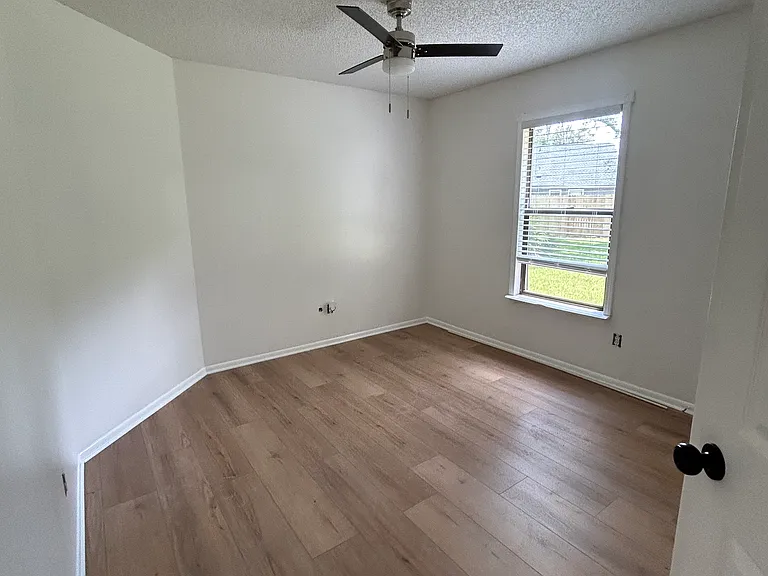 2443 Footbridge Ln — Photo 10