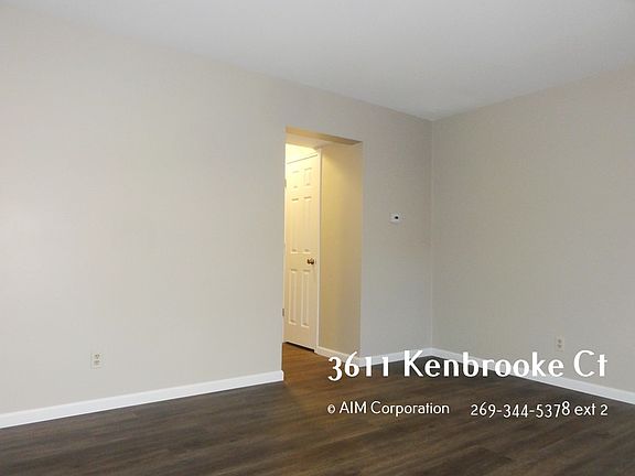 4th image of 3611 Kenbrooke Ct