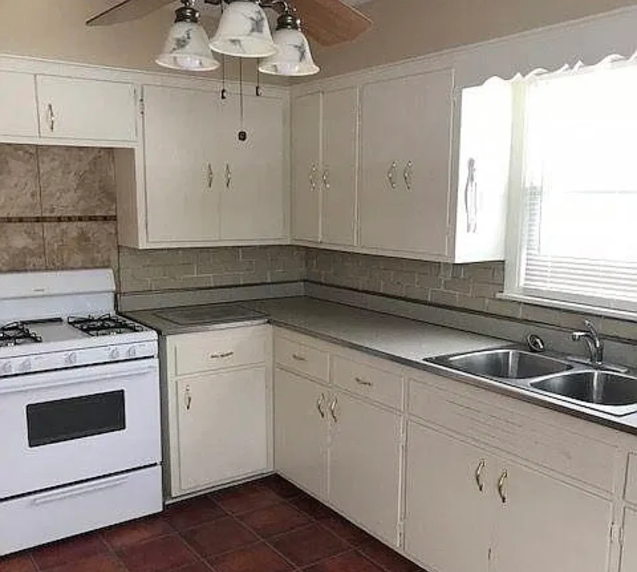 2 bed, 800 sqft, $950 — Photo 1