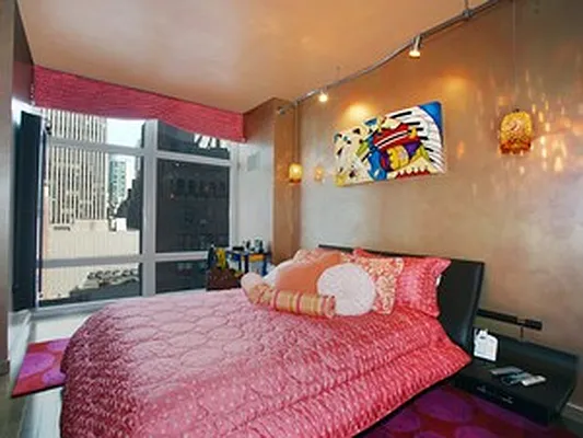 Sold by Corcoran | media 7