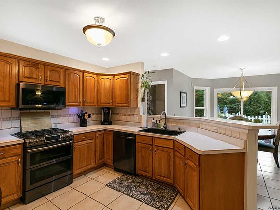 5th image of 343 Jatski Dr