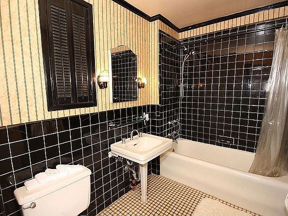 5th image of 3900 Cathedral Ave NW APT 310A
