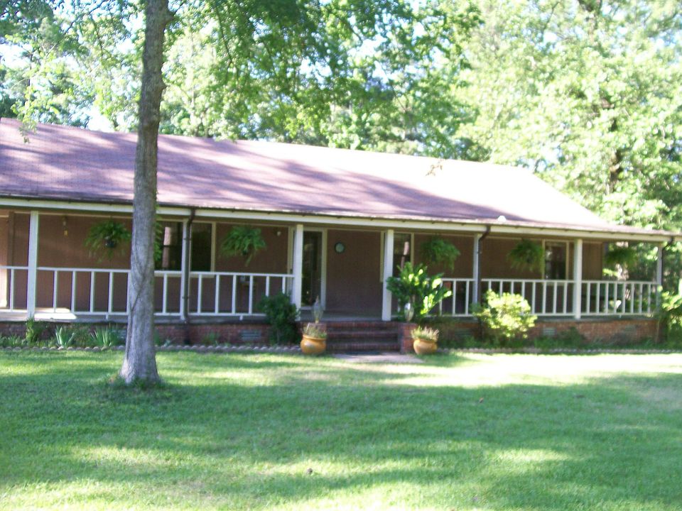 1st image of 5 Columbia Road 527