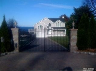 12 Beach Hill Dr, Northport, NY 11768
