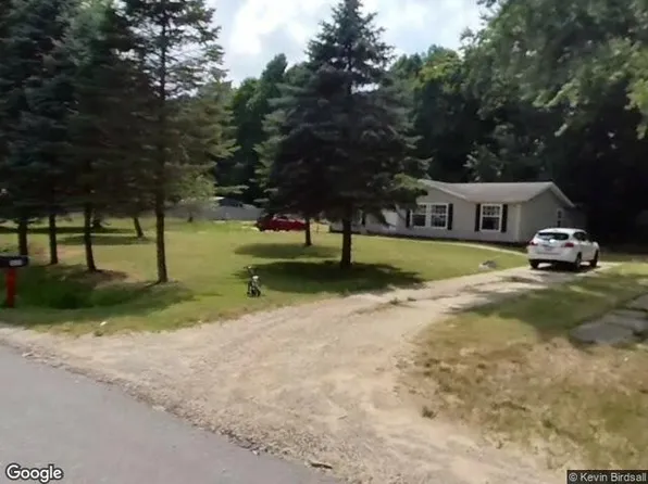 320 Millburg Dr, Benton Harbor, MI 49022