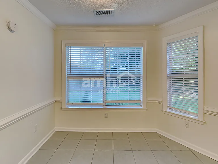 2714 Cedar Bluff Dr — Photo 4