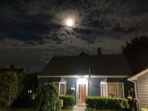 2nd image of 10 Hunt Ln
