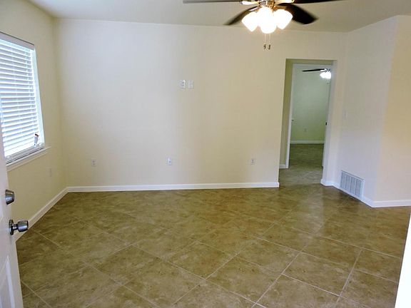 3rd image of 350 Lincoln Ave