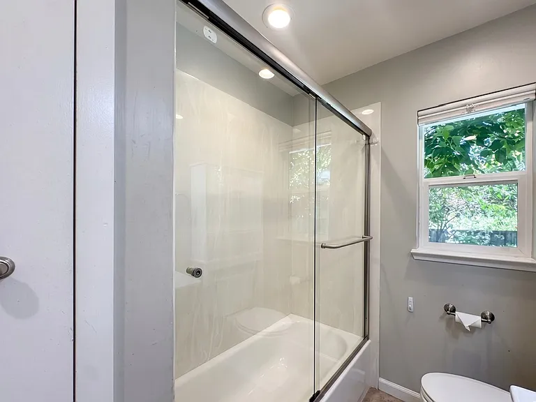 656 Evelyn Ct — Photo 13
