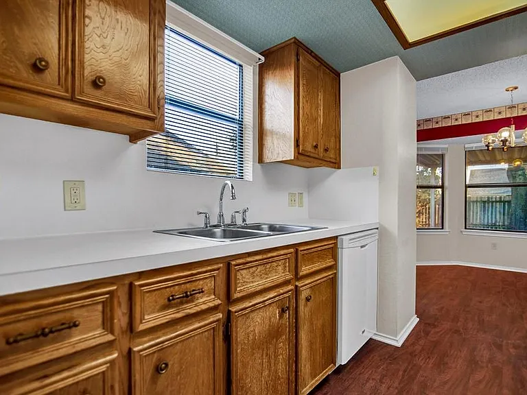 1101 Cresswell Dr — Photo 23