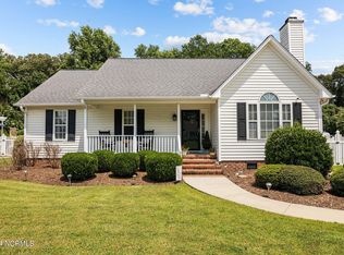 2553 Brook Ln, Winterville, NC 28590