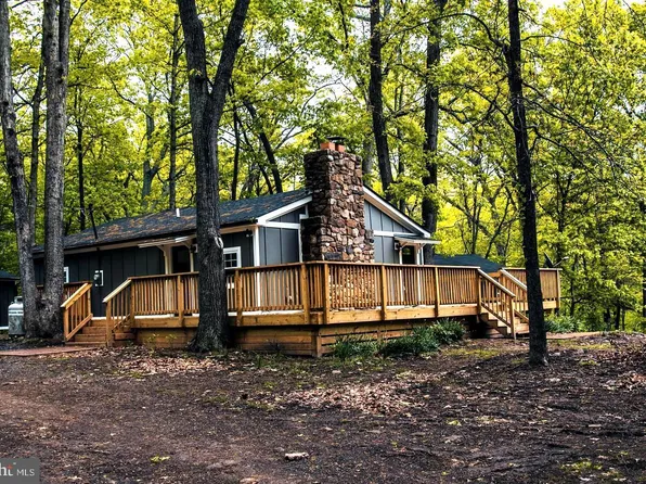 220 Retreat Ln, Winchester, VA 22603