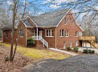 7027 Farmdale Rd, Raleigh, NC 27610